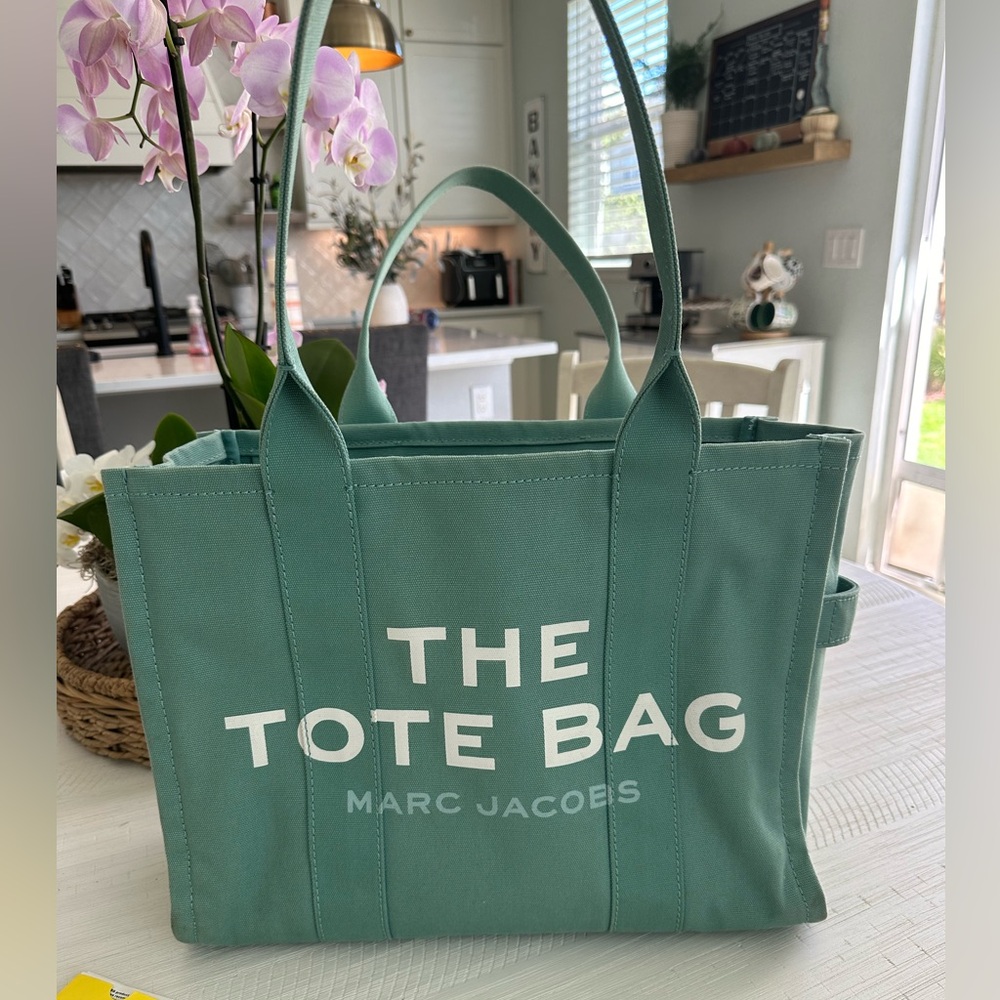 Marc Jacob’s Tote bag